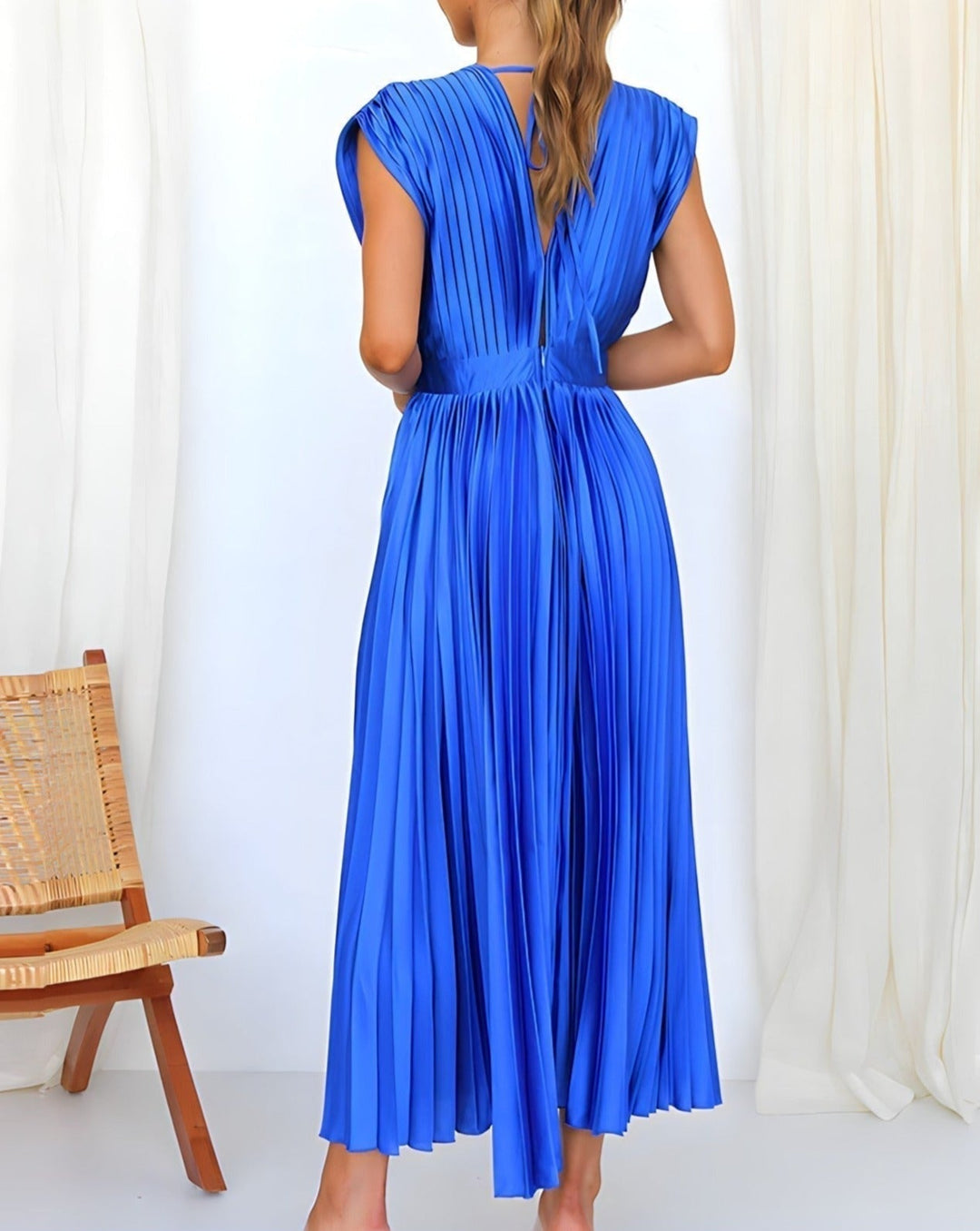 CELESTIA | ELEGANT PLEATED MIDI DRESS